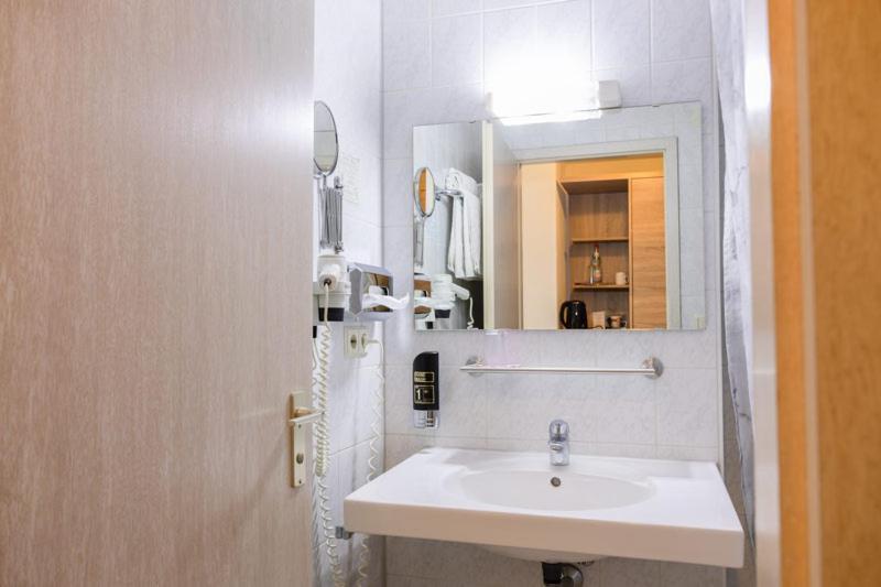 Hotel Freihof Штутгарт Экстерьер фото